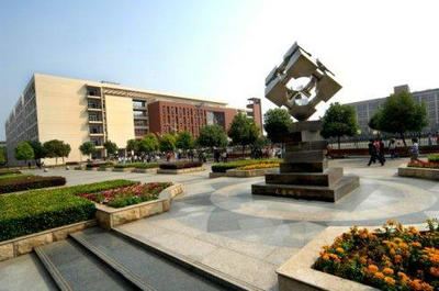 長江大學